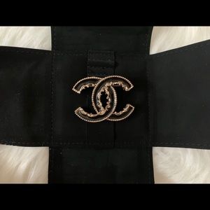 Chanel brooch 100% authentic